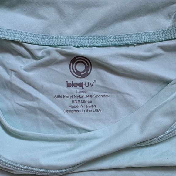 Aqua Long Sleeve BloqUV UPF Crop Top - Picture 2 of 5